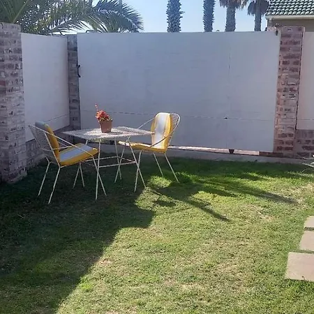 Captain Frank Wightman Cabin At 41 Wightman Street Langebaan Exterior photo